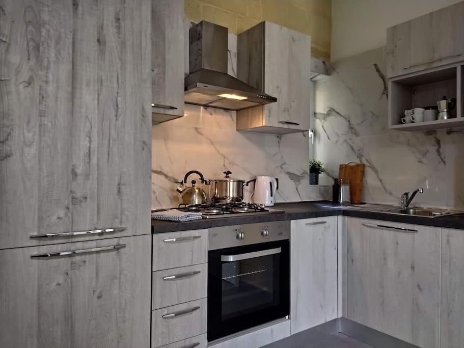 Apartment Close To The Sea Marsaskala Exterior foto